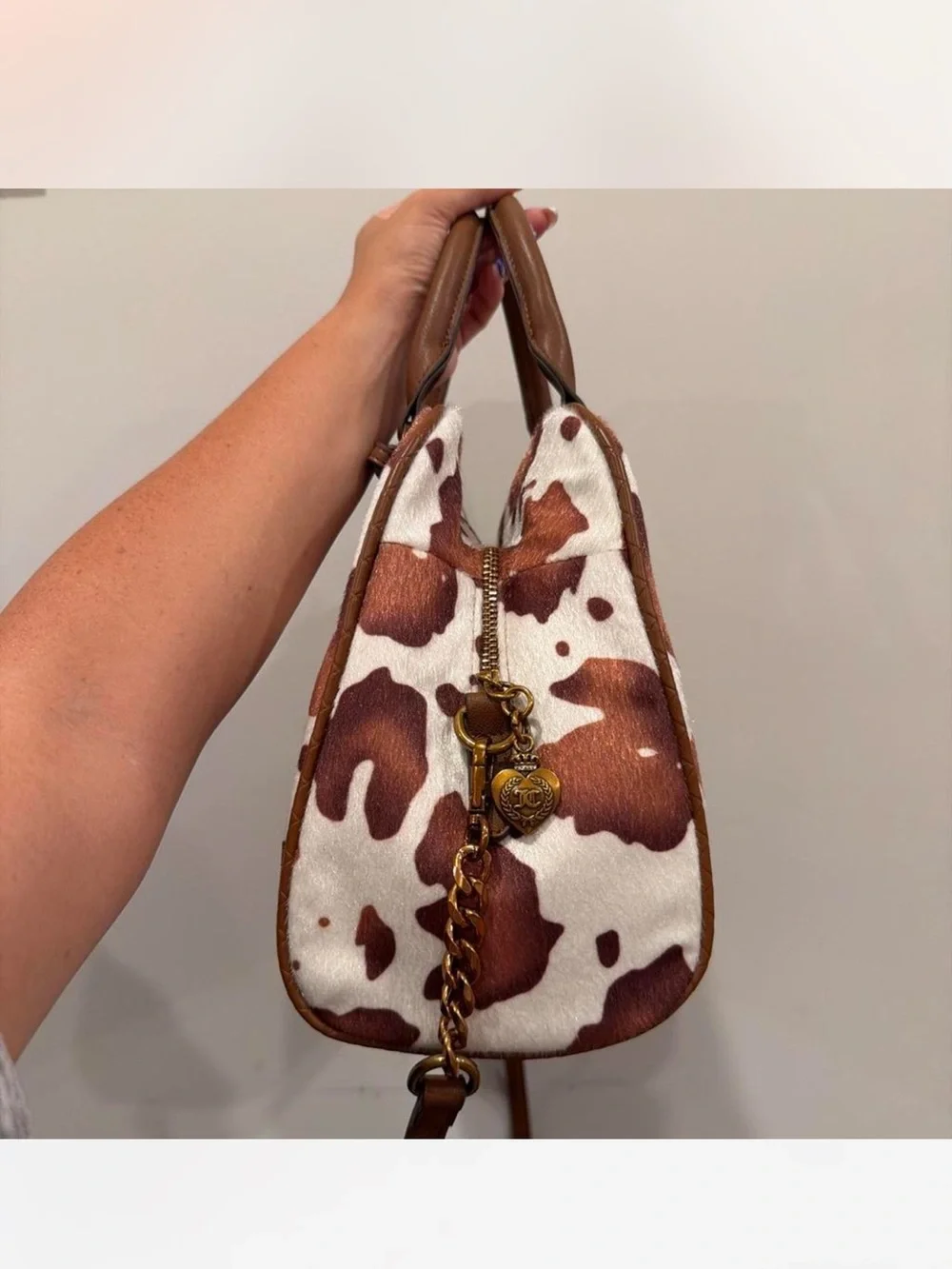 🎀Juicy Couture~Brown & White Cowprint Satchel with Pink Bow Charm